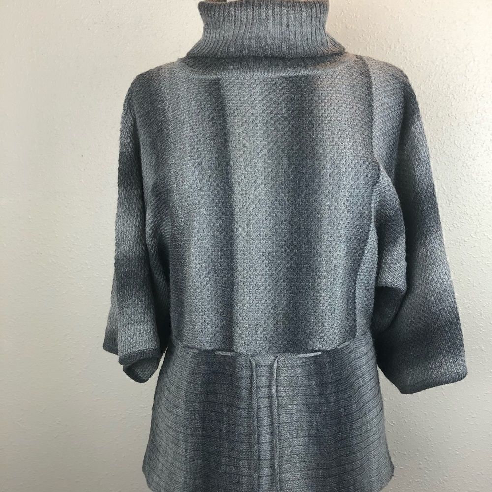 Dress Barn wool Blend Turtle Neck Sweater Size S